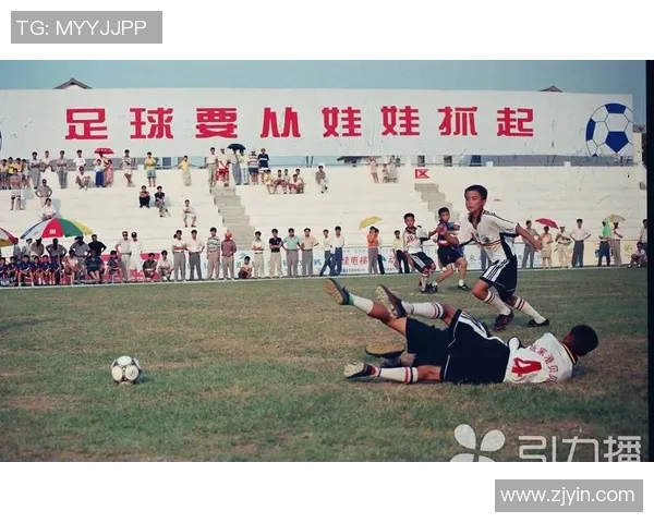 足球明星的魔鬼训练揭秘体能与技巧的极限挑战照片集锦